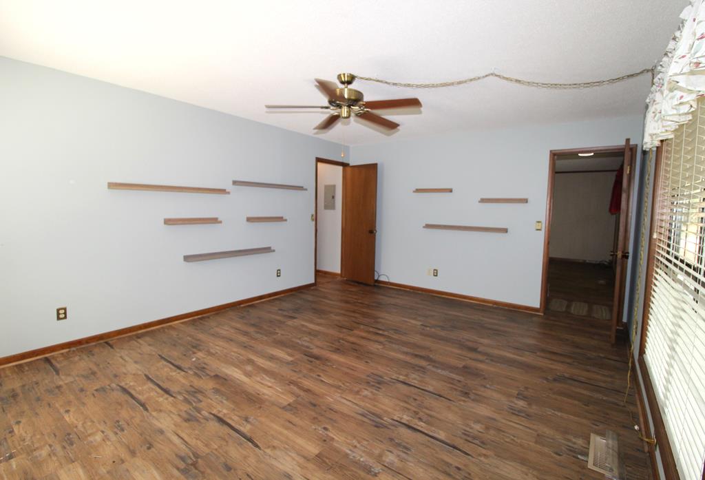 44 Deerfield Road Newton, AL 36352 - Photo 11 of 36 Bonus Room (Downstairs)