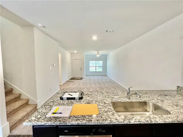 $1,895 | 126 Fox Glen Trail, Jarrell, TX 76537