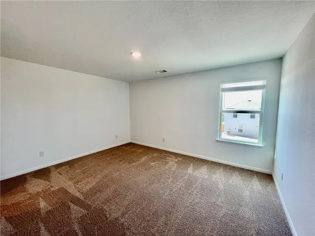 $1,895 | 126 Fox Glen Trail, Jarrell, TX 76537