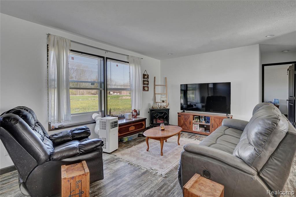 7376 Capac Road Yale, MI 48097 - Photo 8 of 22