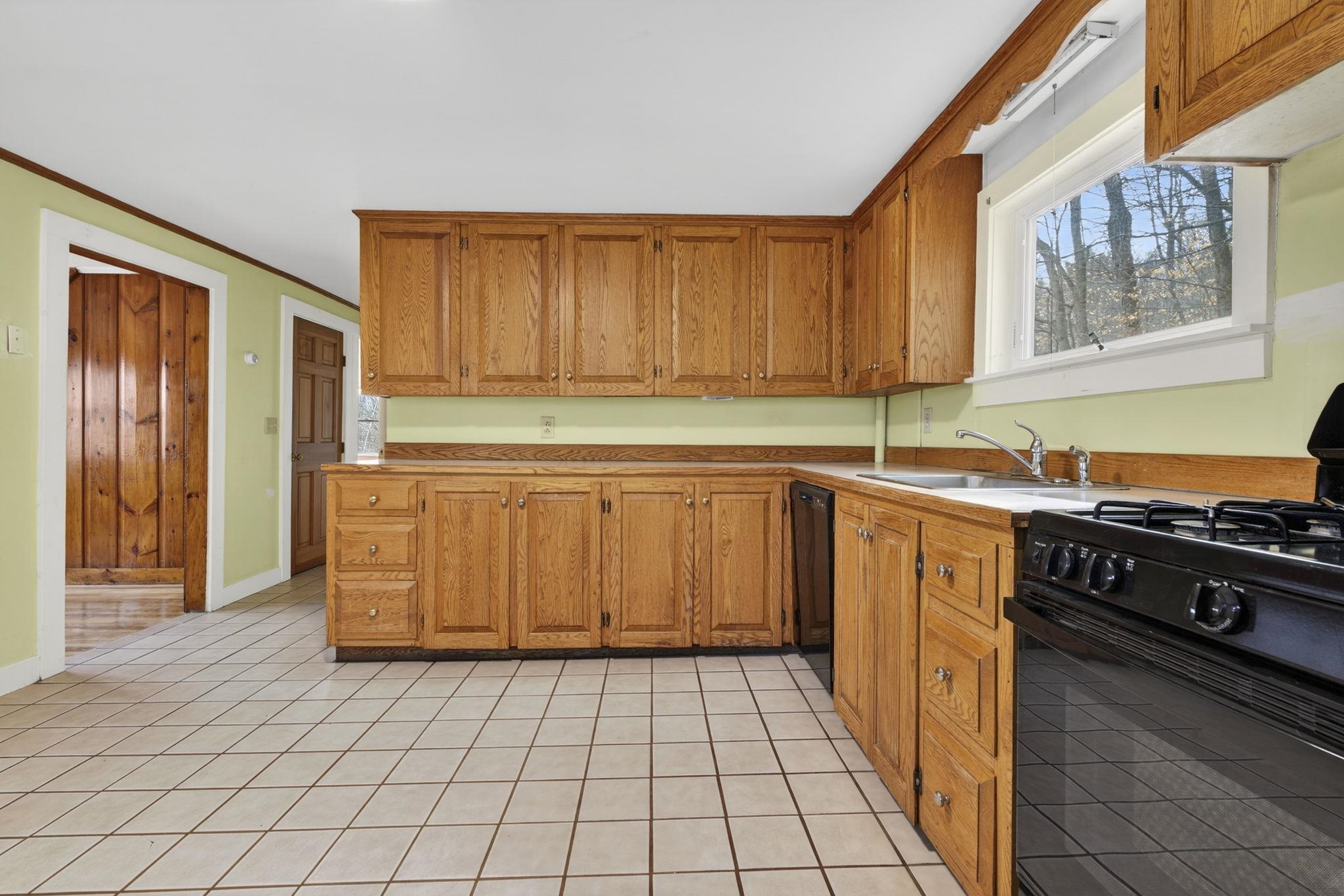 44 Adams Street Greenville, NH 03048 - Photo 4 of 52