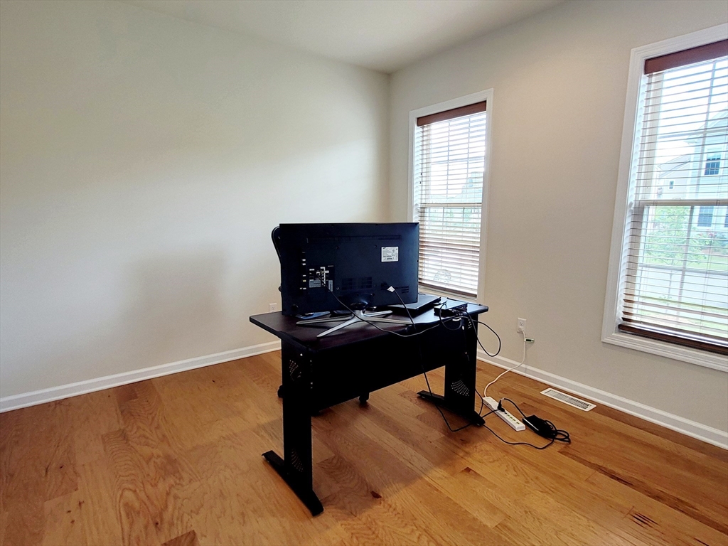 13 Walnut Way, Unit 13 Hopkinton, MA 01748 - Photo 13 of 32