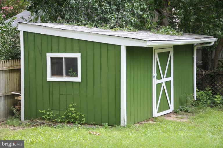 6713 Adelphi Road University Park, MD 20782 - Photo 23 of 23 Shed