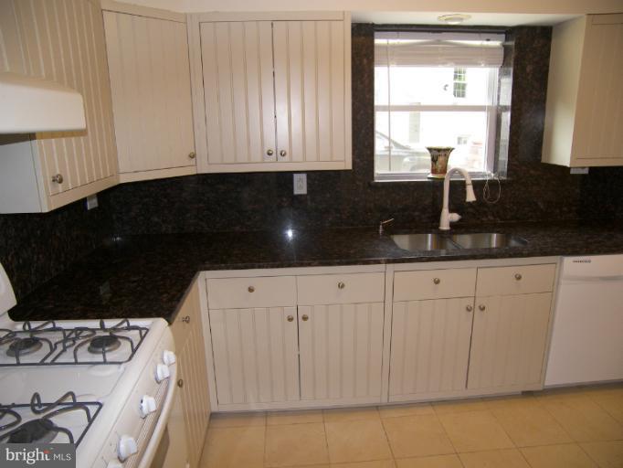 6713 Adelphi Road University Park, MD 20782 - Photo 6 of 23 Kitchen
