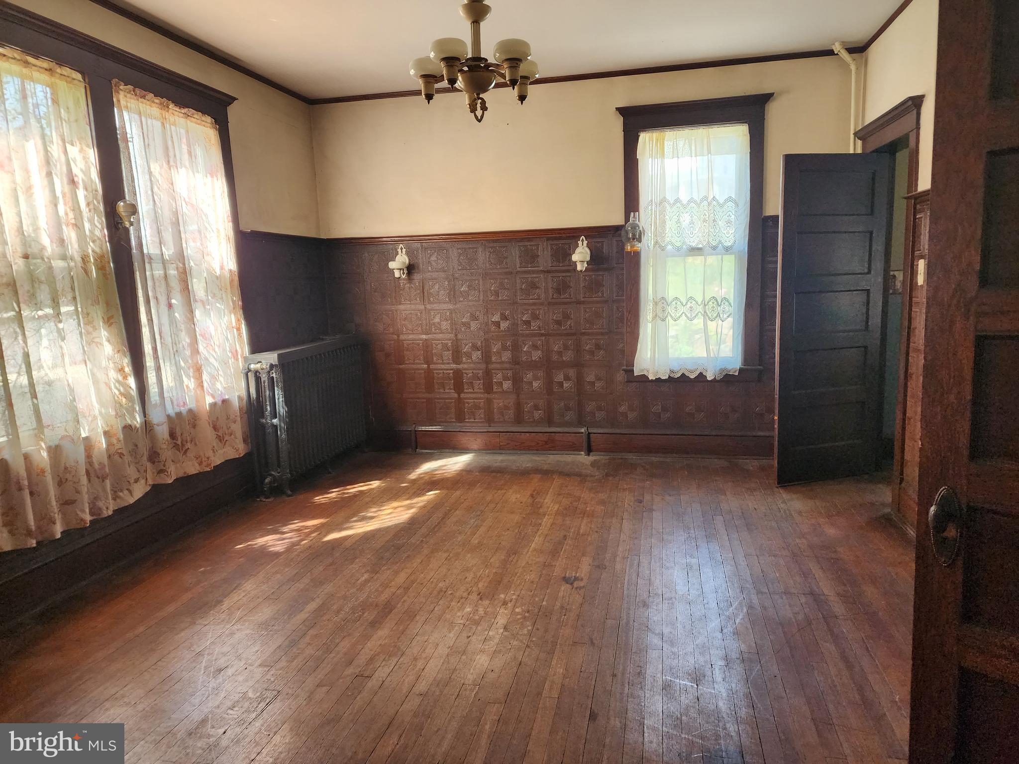 12608 Old Row Road Mount Savage, MD 21545 - Photo 3 of 35 Parlor