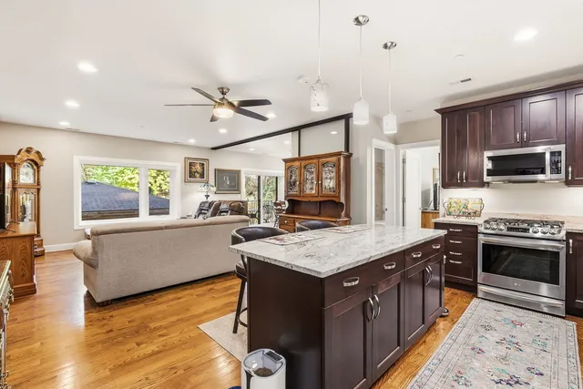 $495,000 | 645 Custer Avenue, Unit 103, Evanston, IL 60202