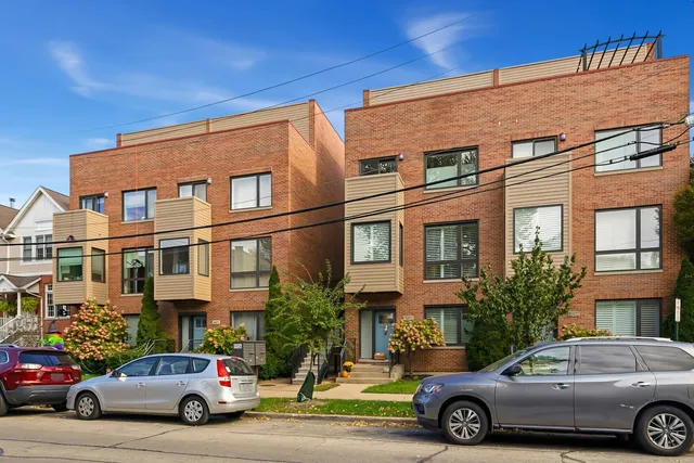 $495,000 | 645 Custer Avenue, Unit 103, Evanston, IL 60202