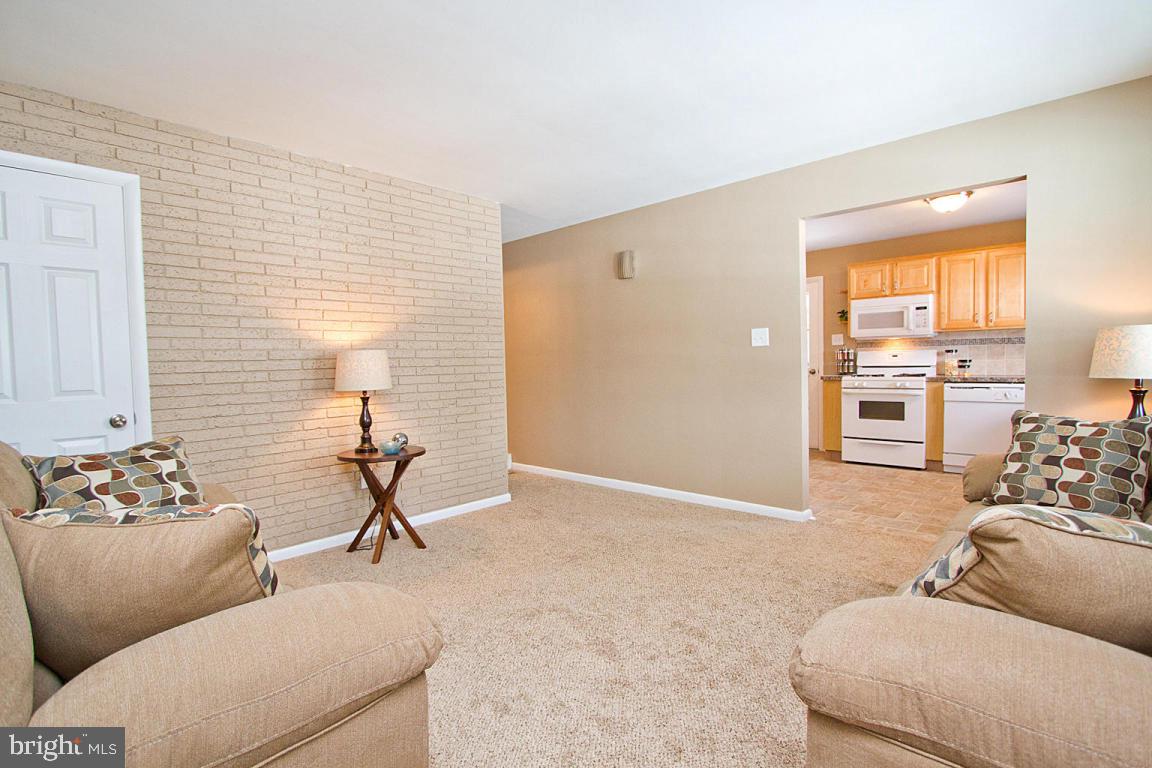 429 West Marion Street Lititz, PA 17543 - Photo 5 of 39