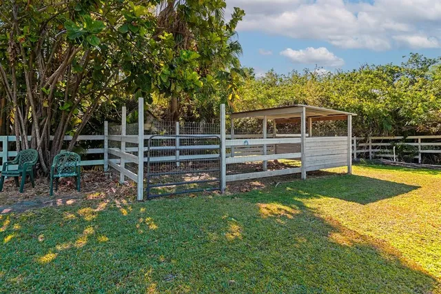 $752,500 | 2070 59th Street, Sarasota, FL 34243