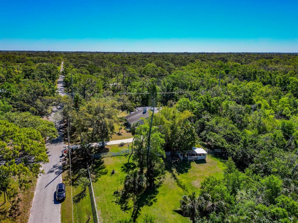 2070 59th Street Sarasota, FL 34243 - Photo 56 of 56 a view of a large garden