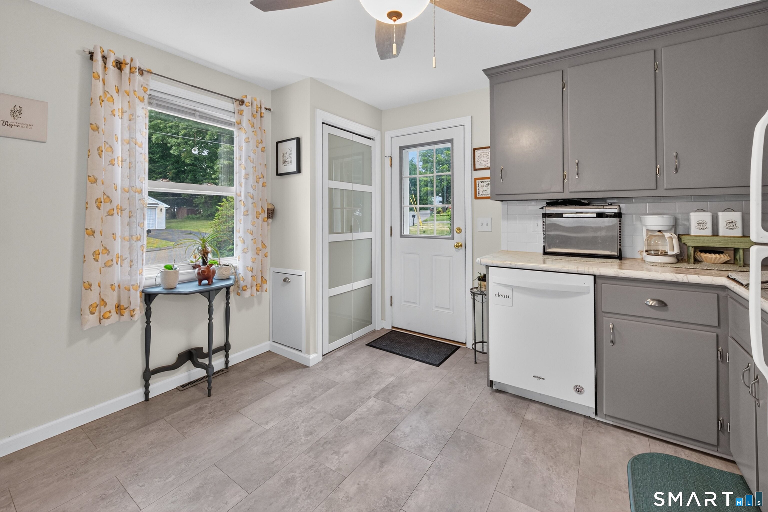 76 Mildred Road Meriden, CT 06450 - Photo 5 of 36
