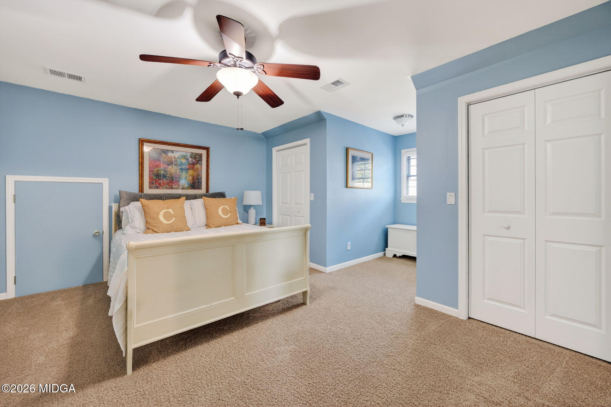 312 Pinnacle Park Macon, GA 31220 - Photo 37 of 63 a living room with furniture and a ceiling fan