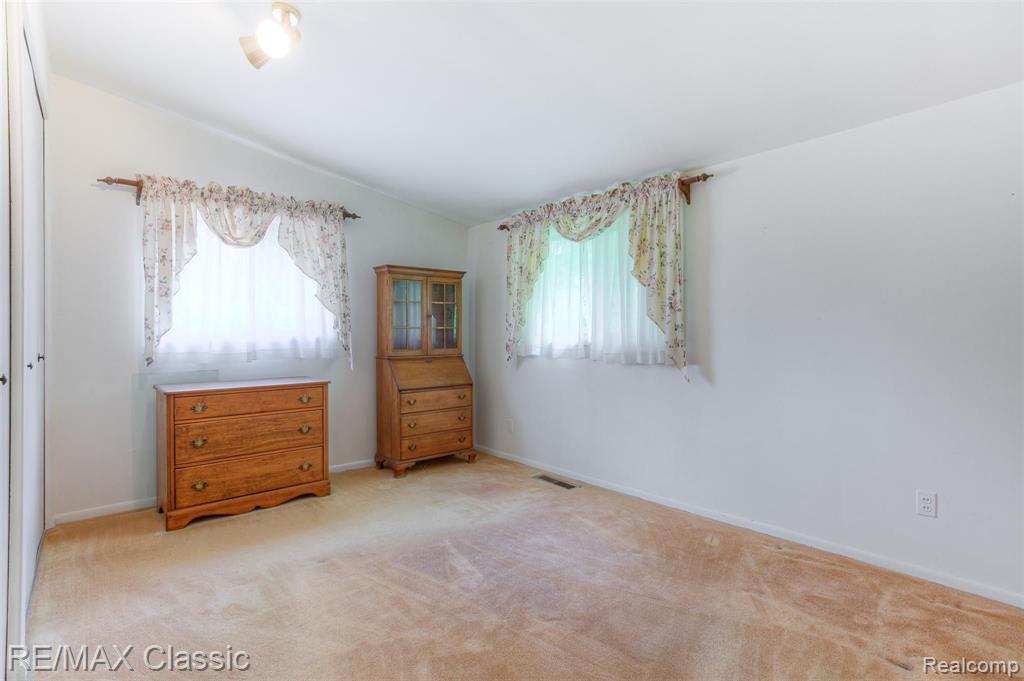 30535 Pear Ridge Farmington Hills, MI 48334 - Photo 24 of 51