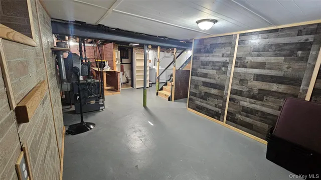 $749,000 | 956 Hillside Boulevard, New Hyde Park, NY 11040