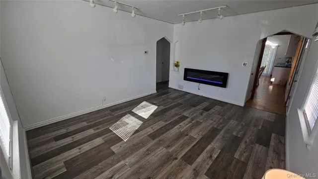 $749,000 | 956 Hillside Boulevard, New Hyde Park, NY 11040