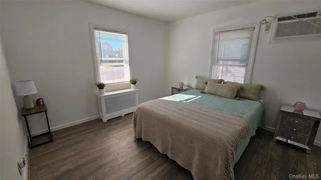 $749,000 | 956 Hillside Boulevard, New Hyde Park, NY 11040