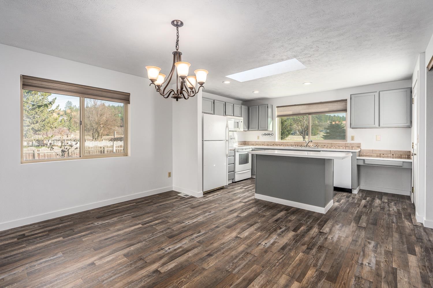 5112 North Lucille Road Spokane Valley, WA 99216 - Photo 5 of 28 Gallery Image 5