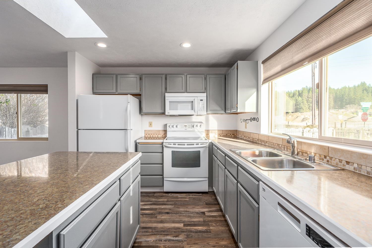 5112 North Lucille Road Spokane Valley, WA 99216 - Photo 8 of 28 Gallery Image 8