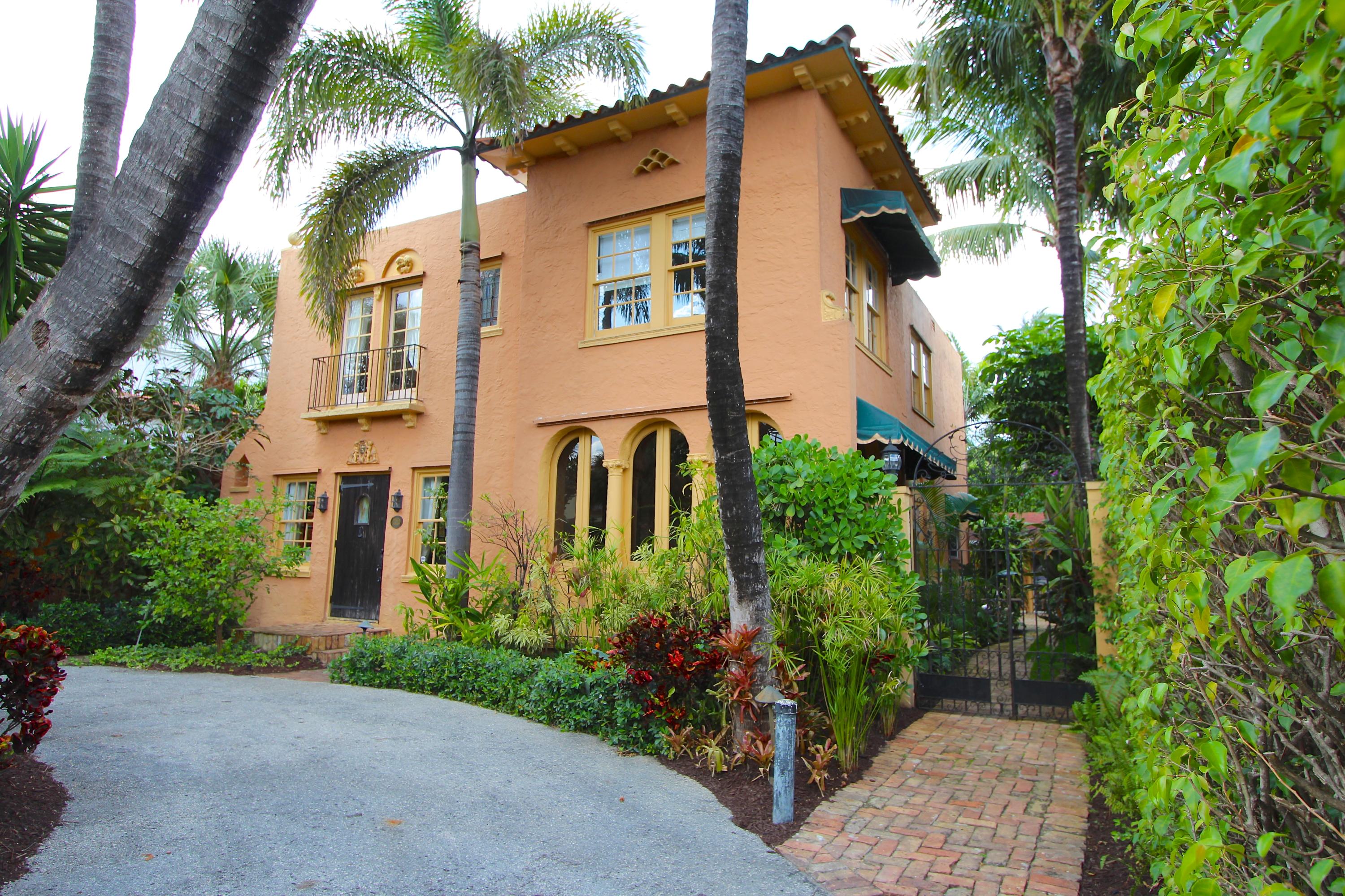 261 Granada Road West Palm Beach, FL 33401 - Photo 1 of 12 exterior front