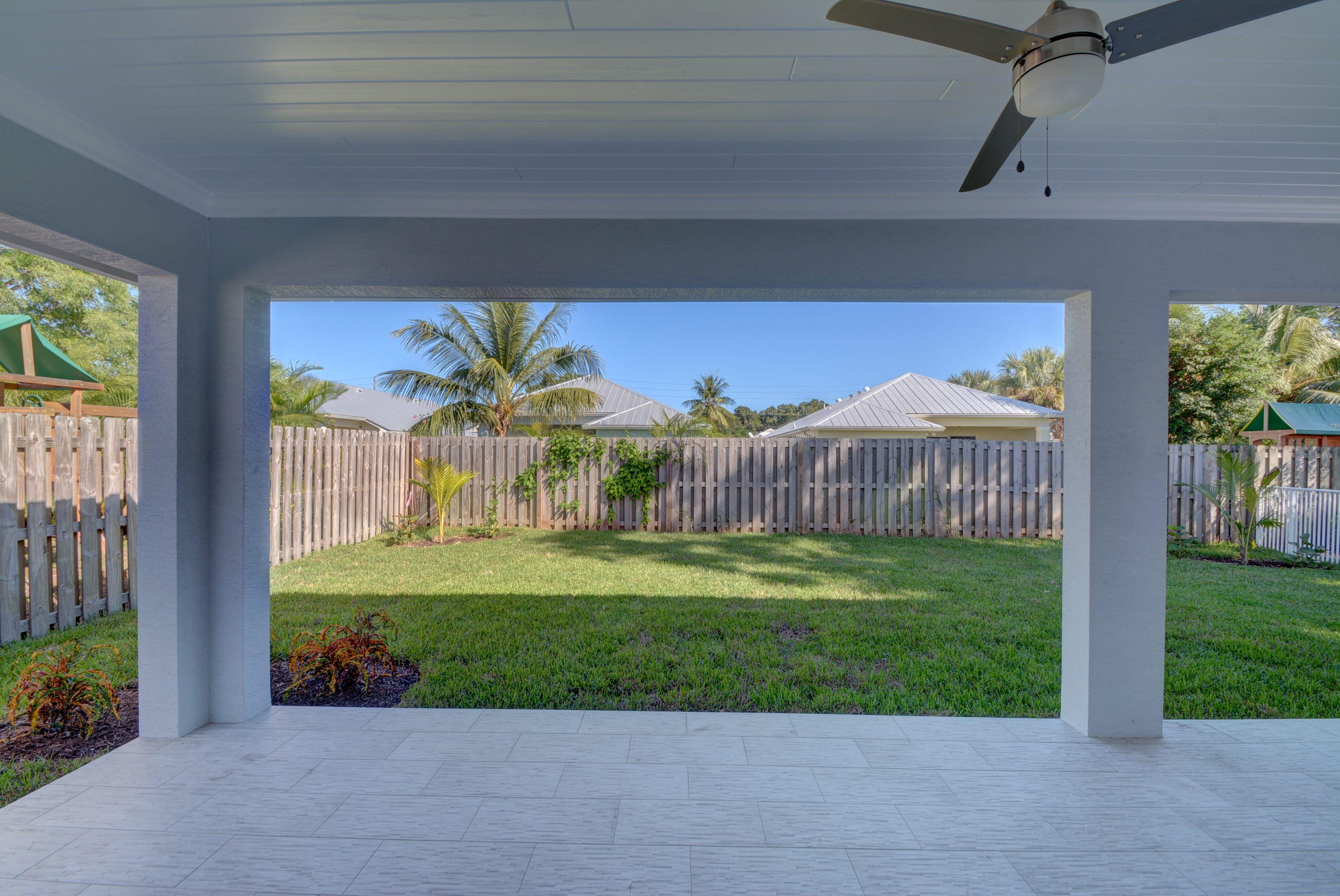 17680 Cinquez Park Road East Jupiter, FL 33458 - Photo 20 of 29 Covered Patio