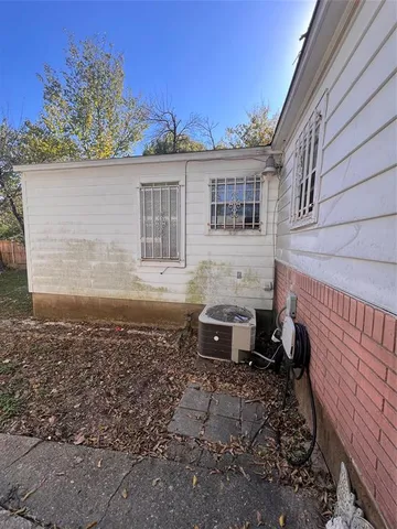 $200,000 | 906 Eli Avenue, Dallas, TX 75211