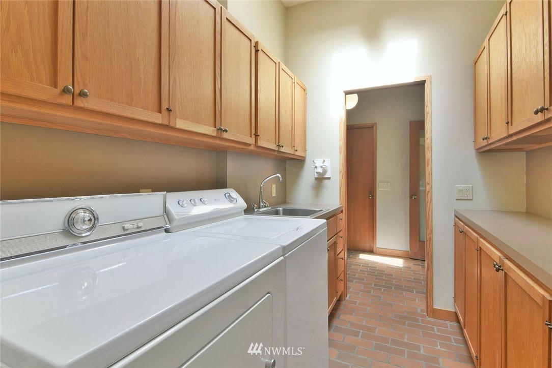 23203 Locust Way Bothell, WA 98021 - Photo 14 of 25