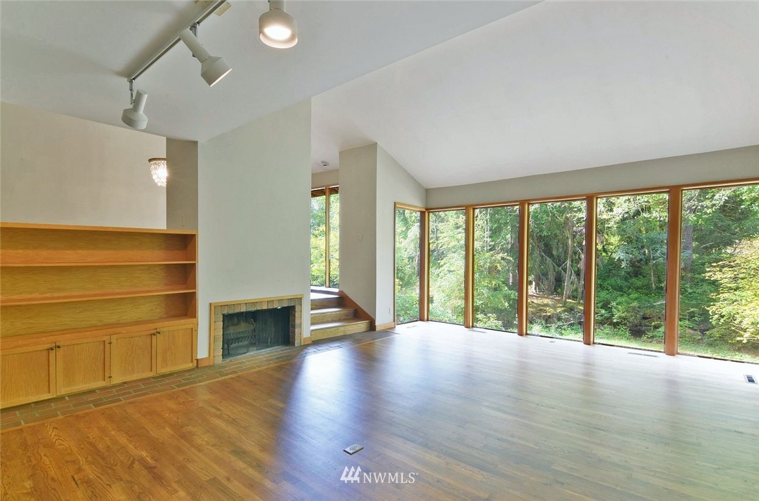 23203 Locust Way Bothell, WA 98021 - Photo 3 of 25
