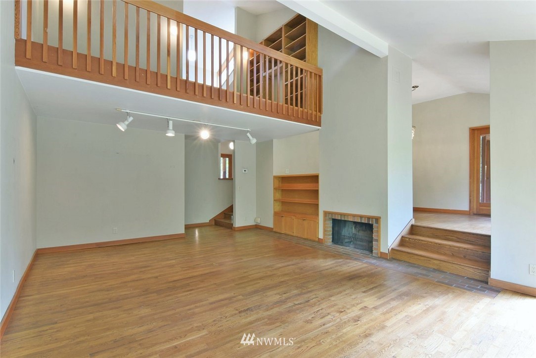 23203 Locust Way Bothell, WA 98021 - Photo 4 of 25