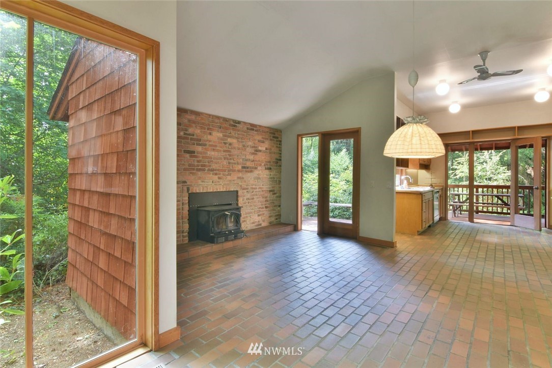 23203 Locust Way Bothell, WA 98021 - Photo 9 of 25
