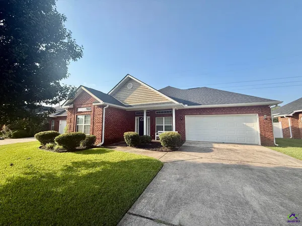 $1,900 | 634 Post Oak Way, Warner Robins, GA 31088