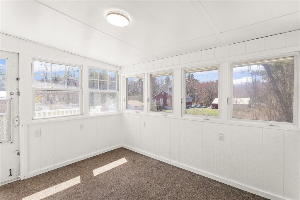 765 South Mammoth Road Manchester, NH 03103 - Photo 12 of 21