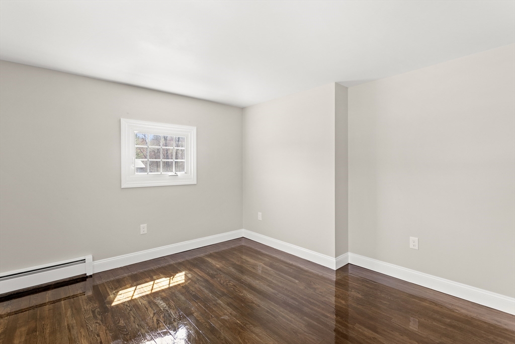 765 South Mammoth Road Manchester, NH 03103 - Photo 16 of 21