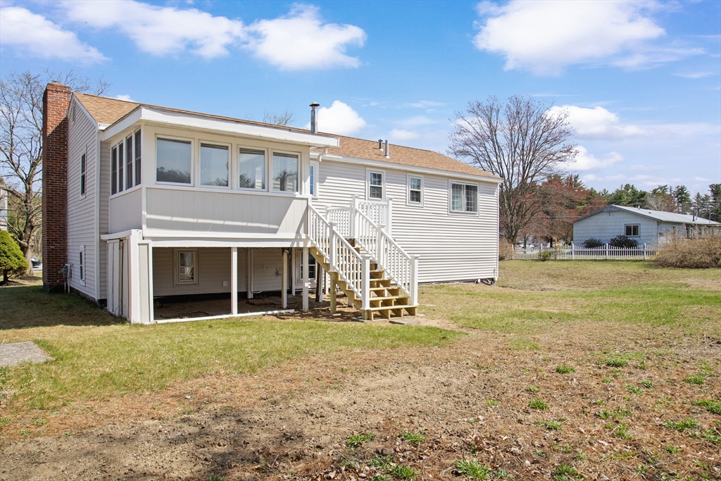 765 South Mammoth Road Manchester, NH 03103 - Photo 3 of 21