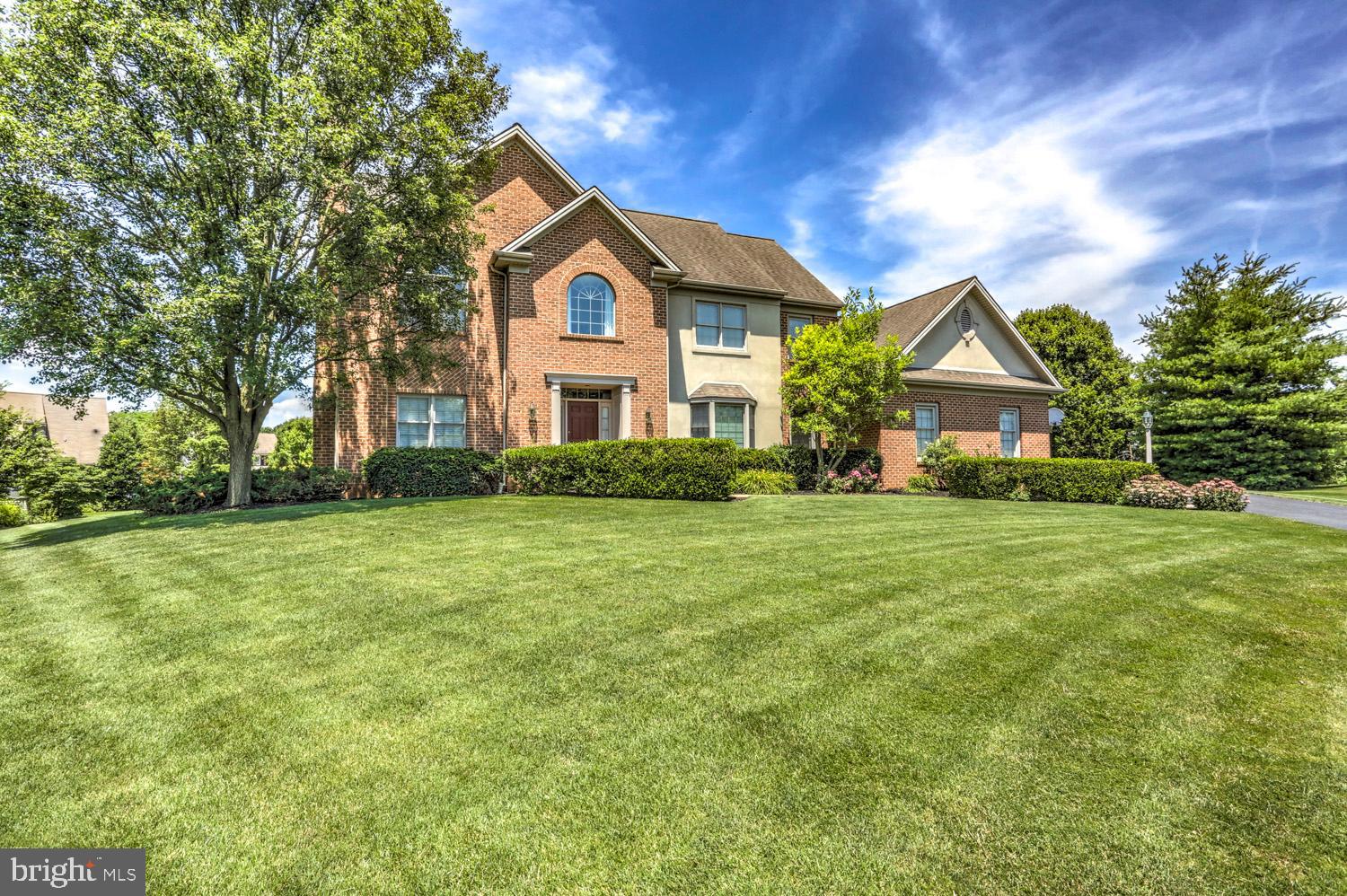 27 Old Post Lane Lititz, PA 17543 - Photo 1 of 67 Gallery Image 1