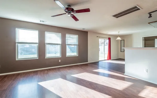 $334,500 | 705 Riverway Lane, Leander, TX 78641