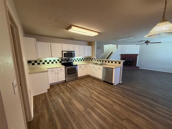 $334,500 | 705 Riverway Lane, Leander, TX 78641