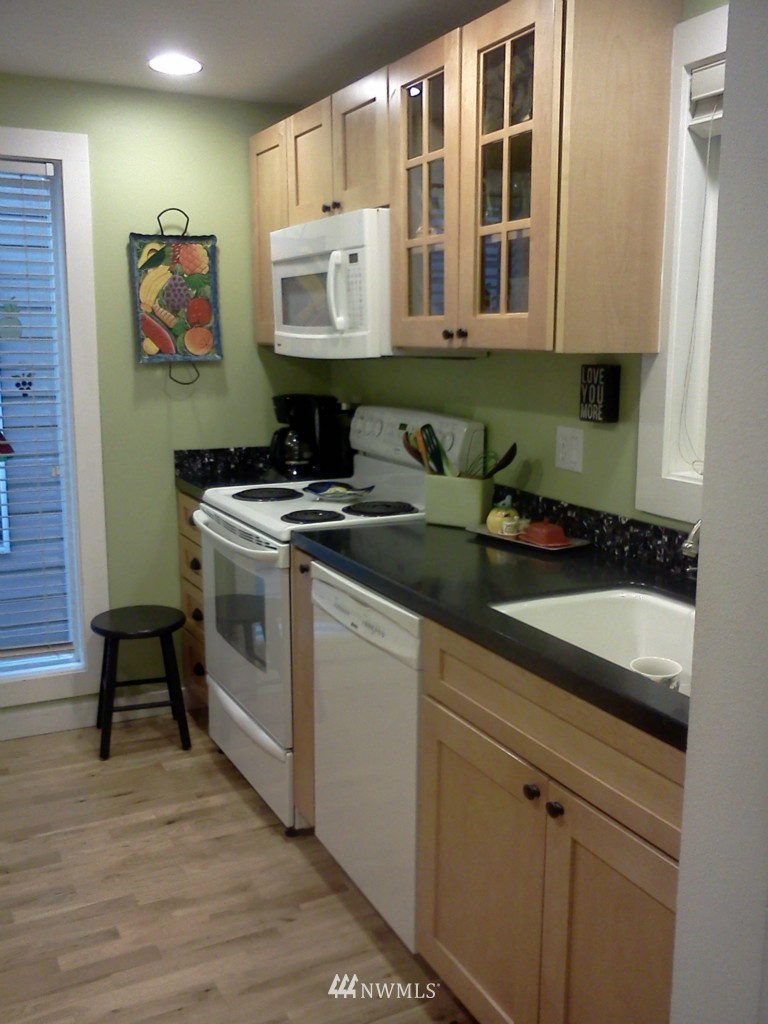 7577 Old Redmond Road, Unit 8 Redmond, WA 98052 - Photo 2 of 6