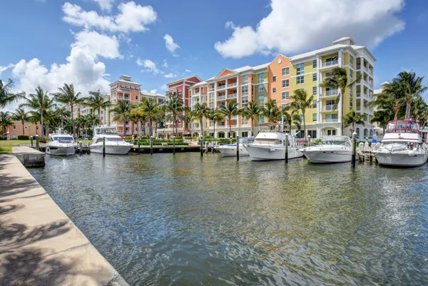 $5,000 | 802 West Windward Way, Unit 303, Lantana, FL 33462