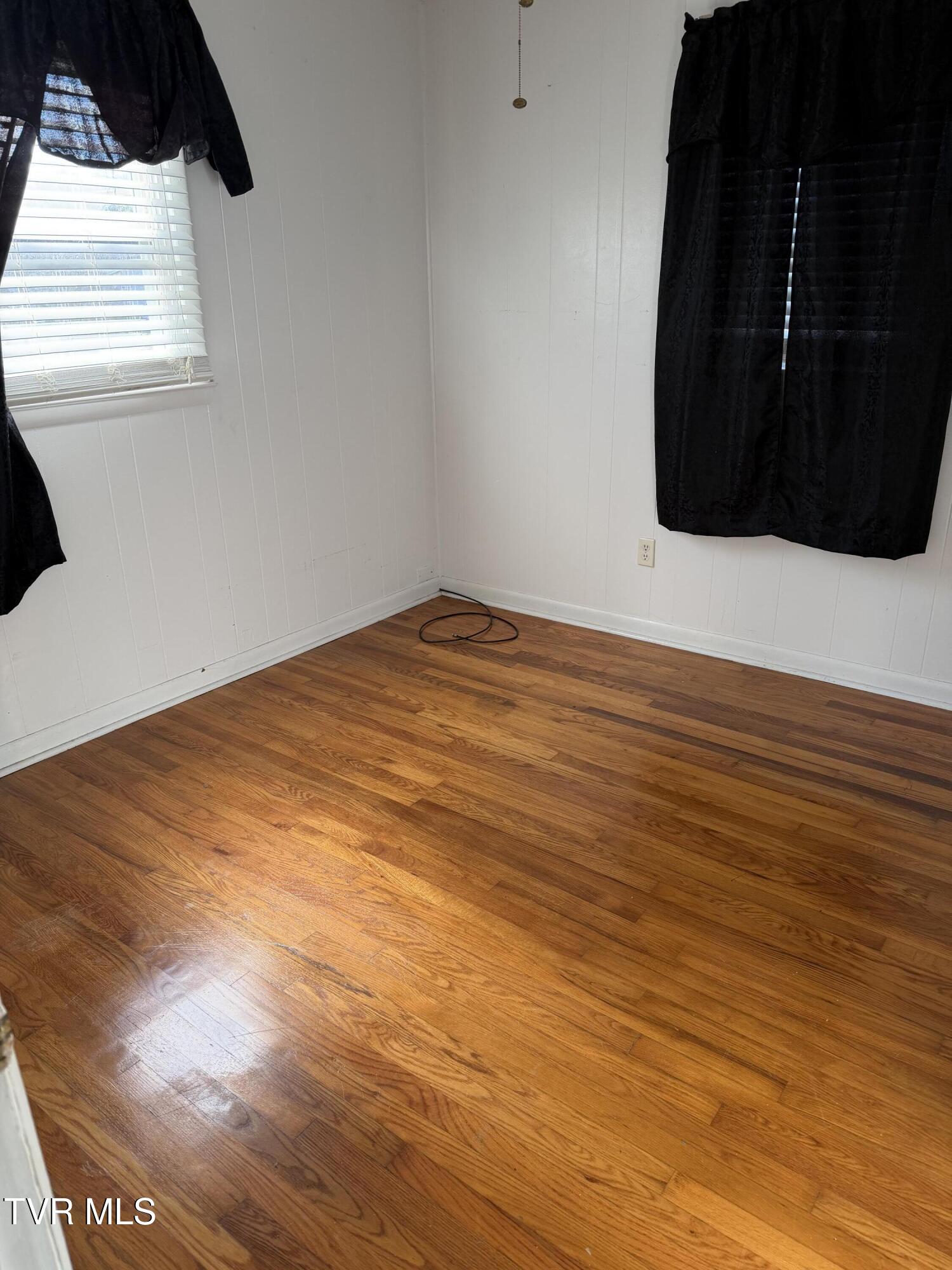 142 Cressview Road Mountain City, TN 37683 - Photo 33 of 35 IMG_5563