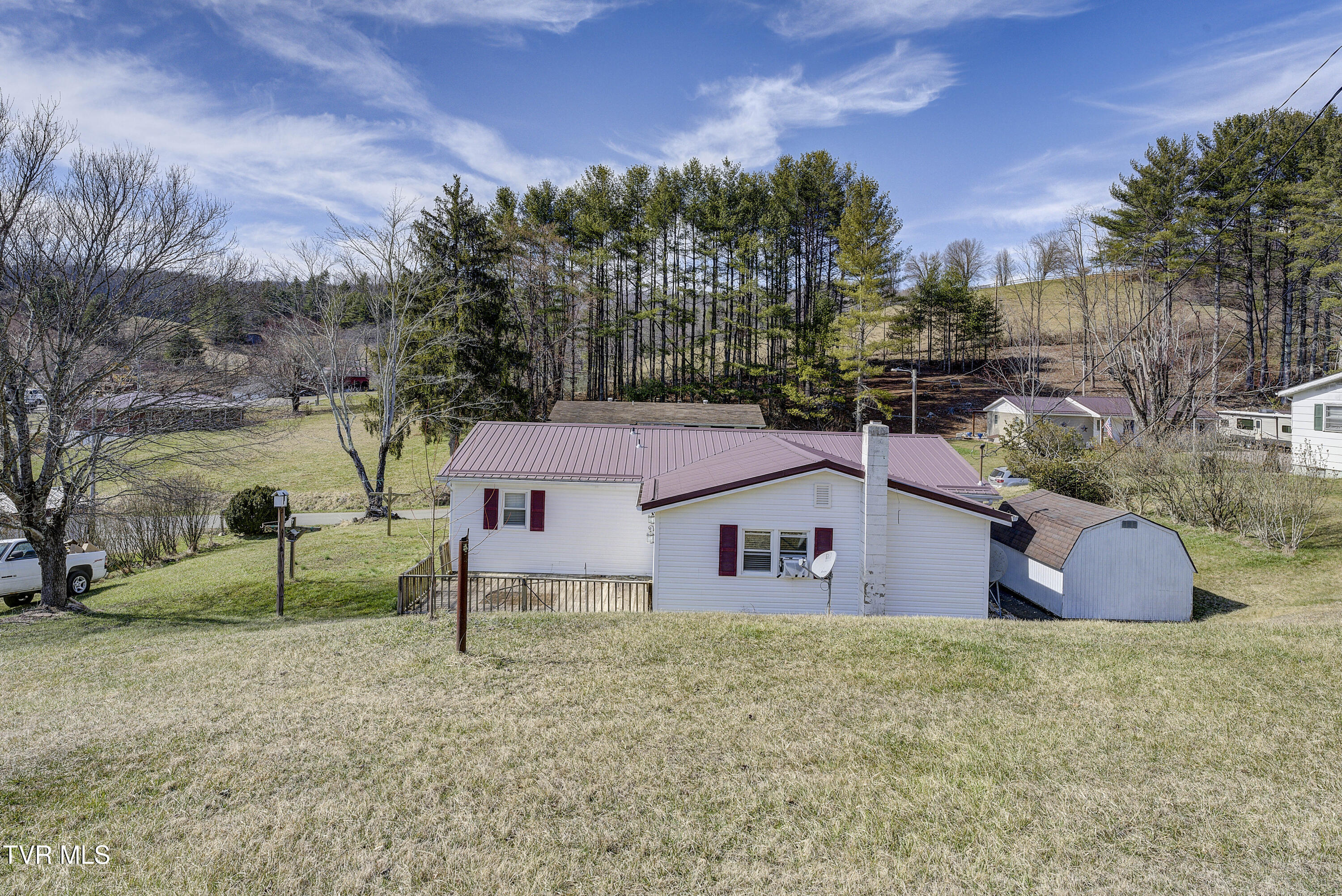 142 Cressview Road Mountain City, TN 37683 - Photo 7 of 35 Cressview-22