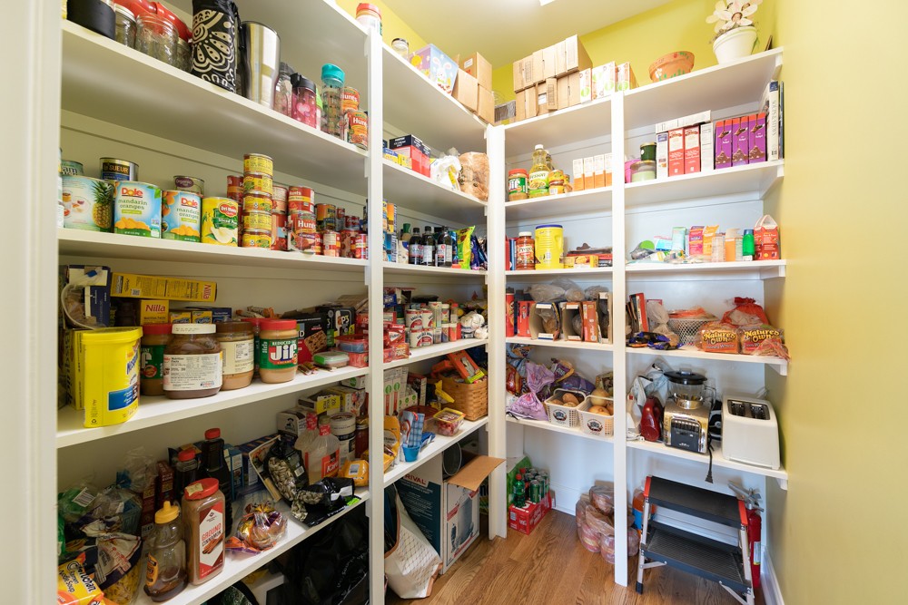 1895 French Brantley Road Wartrace, TN 37183 - Photo 29 of 50 a room with book shelf and a shelf