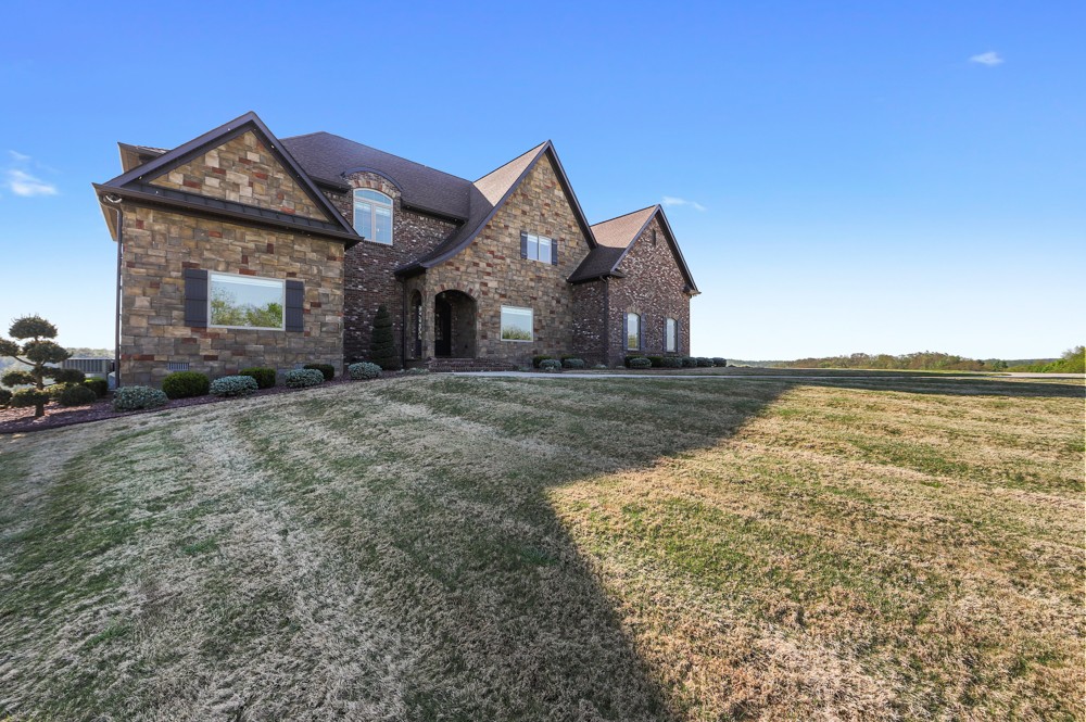 1895 French Brantley Road Wartrace, TN 37183 - Photo 6 of 50 a view of a house with a ocean view