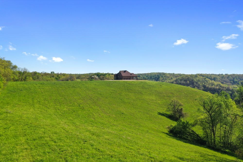 1895 French Brantley Road Wartrace, TN 37183 - Photo 8 of 50 a view of a grassy field with an ocean