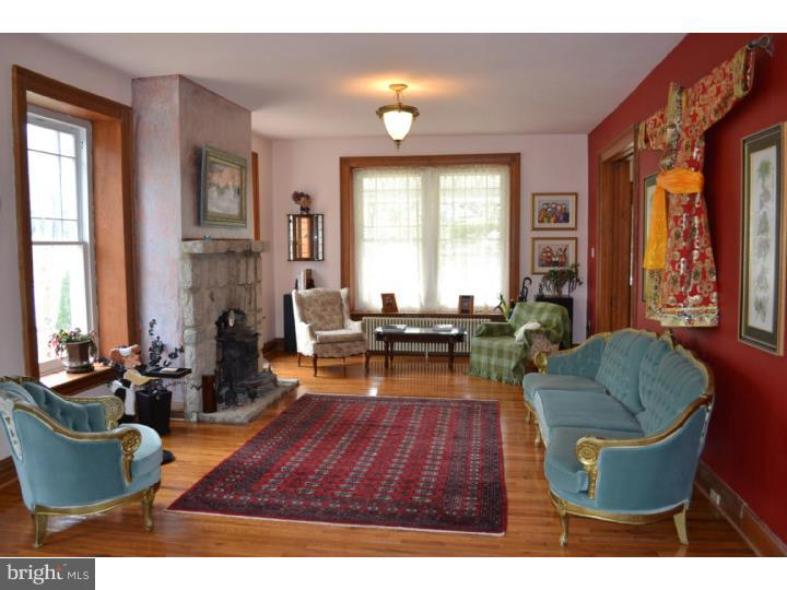 1301 Ashbourne Road Cheltenham, PA 19027 - Photo 4 of 25 Living Room