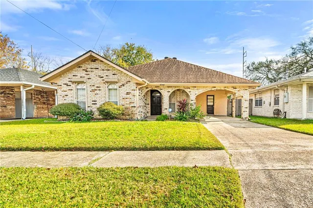 $305,000 | 1525 Pasadena Avenue, Metairie, LA 70001