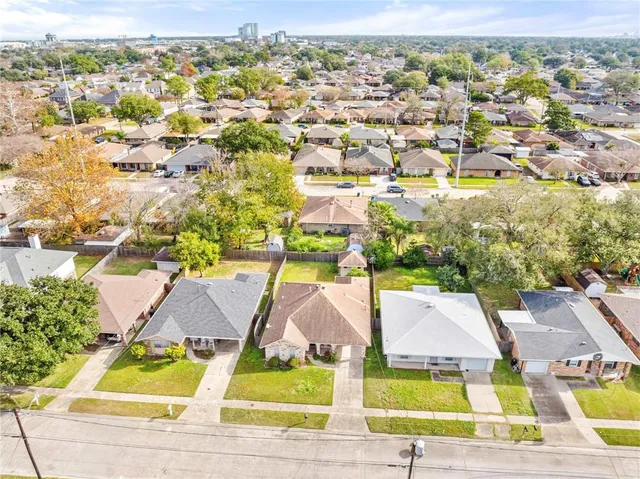 $305,000 | 1525 Pasadena Avenue, Metairie, LA 70001