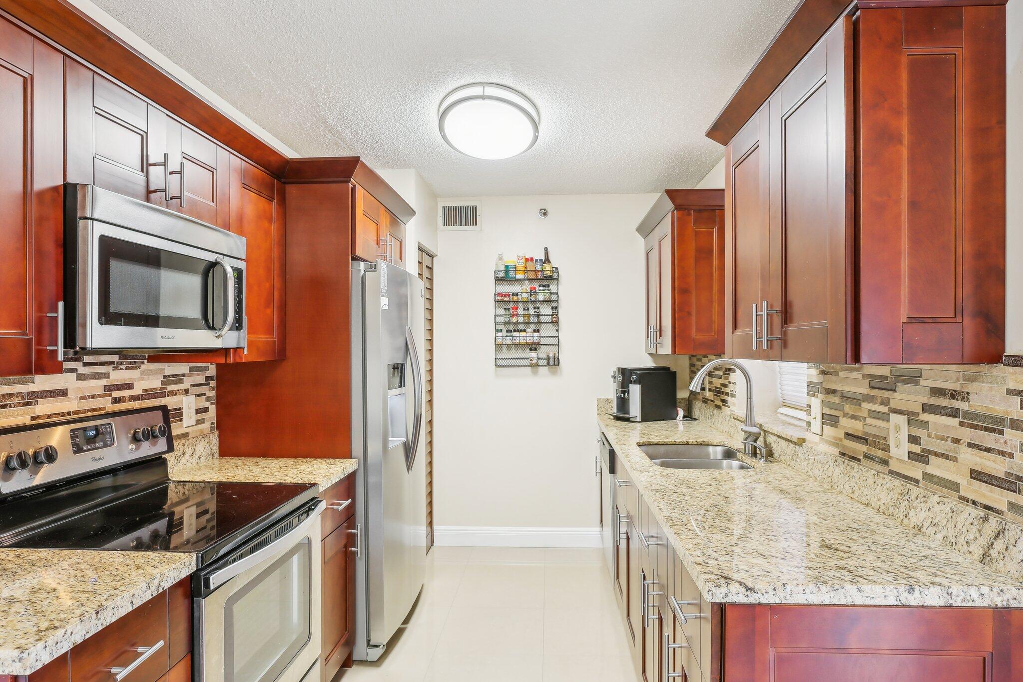 7153 Promenade 202 Drive, Unit 202 Boca Raton, FL 33433 - Photo 16 of 47 17-web-or-mls-Promenade Dr 202-011