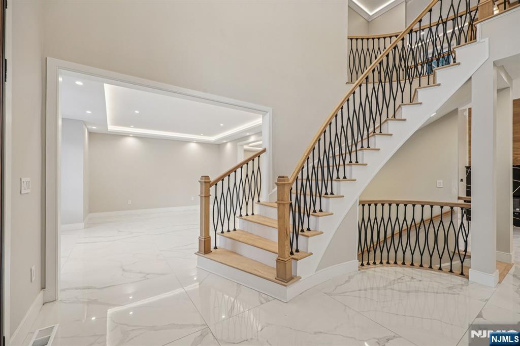 25 MacArthur Avenue Closter, NJ 07624 - Photo 15 of 49