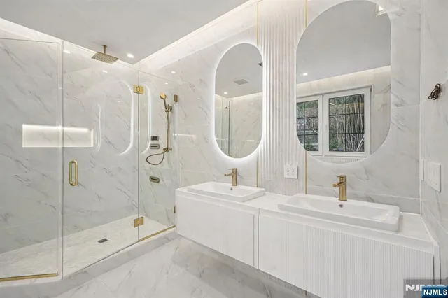 $3,225,000 | 25 MacArthur Avenue, Closter, NJ 07624