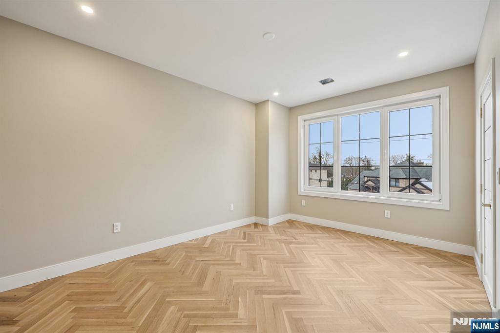 25 MacArthur Avenue Closter, NJ 07624 - Photo 31 of 49